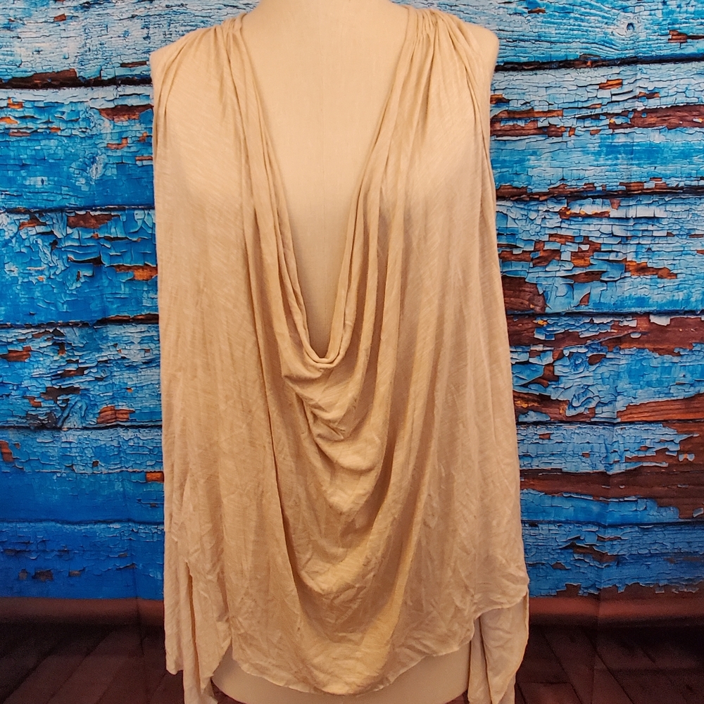 Womens Top by Elon